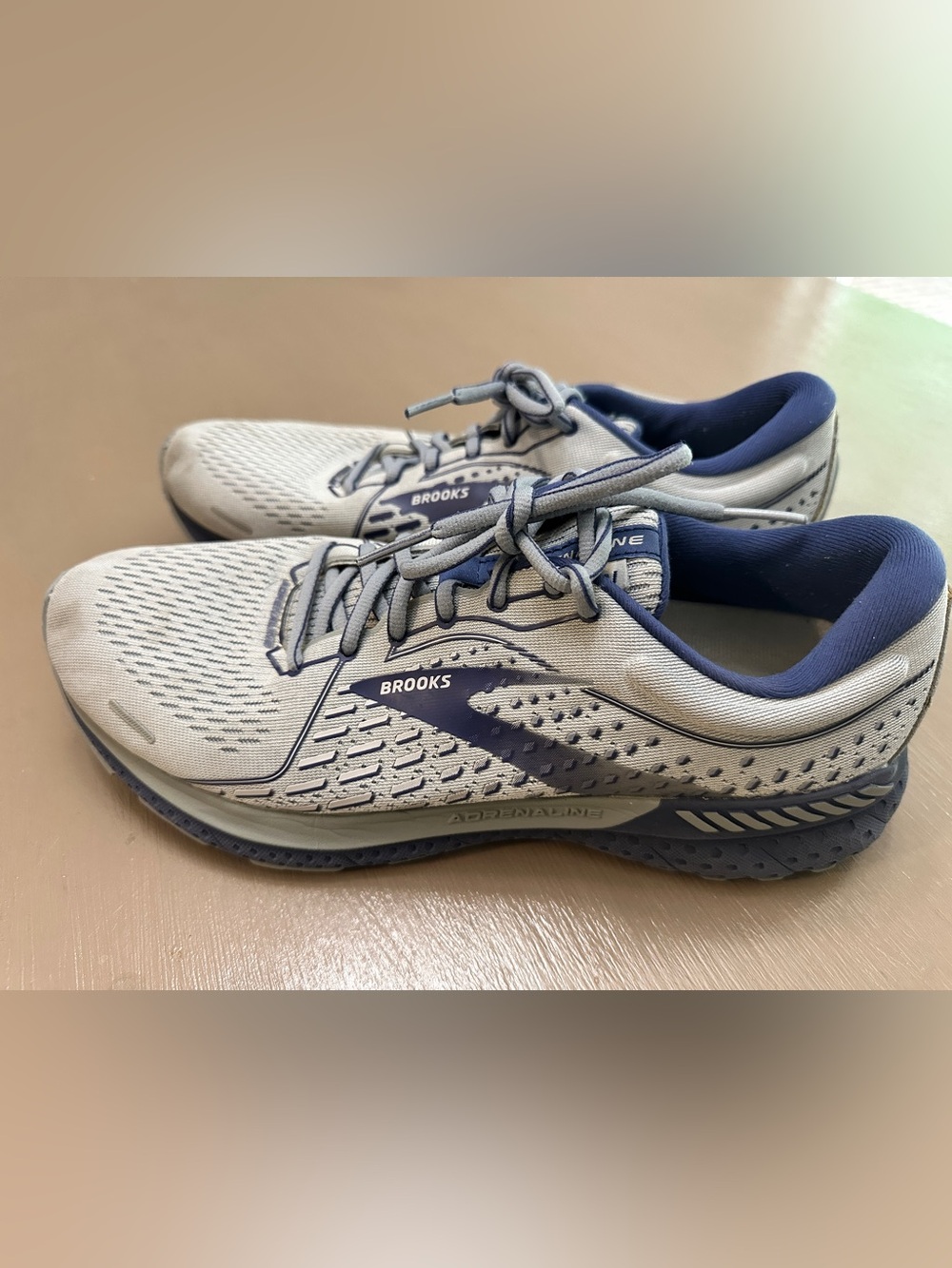 Brooks Adrenaline GTS 21 Mens Running Shoes Size 11 Grey Navy 1103491D006